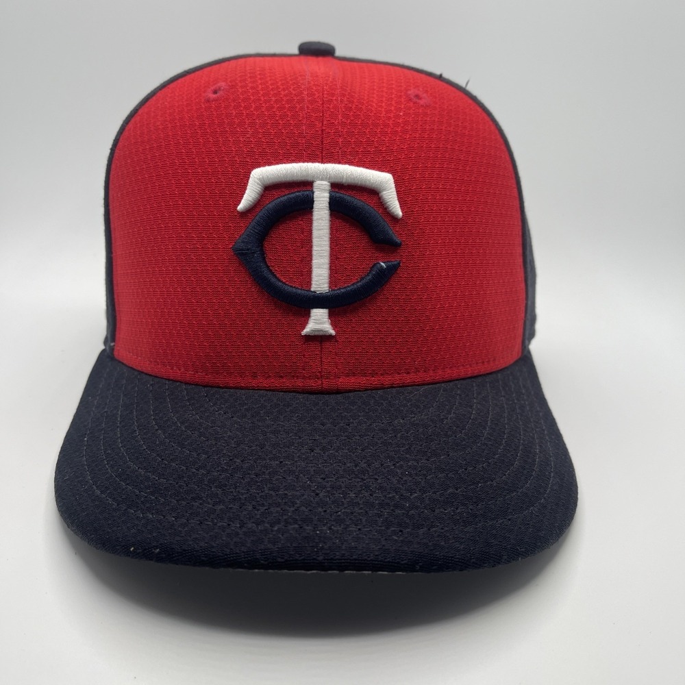 Minnesota Twins New Era 59Fifty Fitted Hat Size 7 3/8 Red Blue MLB